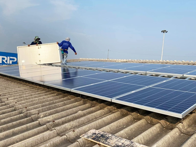 รับติดตั้งแผงโซล่าเซลล์